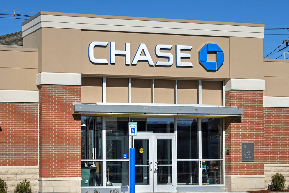 Chase Bank Open Near Me Today