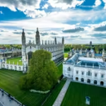 Top 5 University Scholarships International Students Should Apply for in the UK in 2022